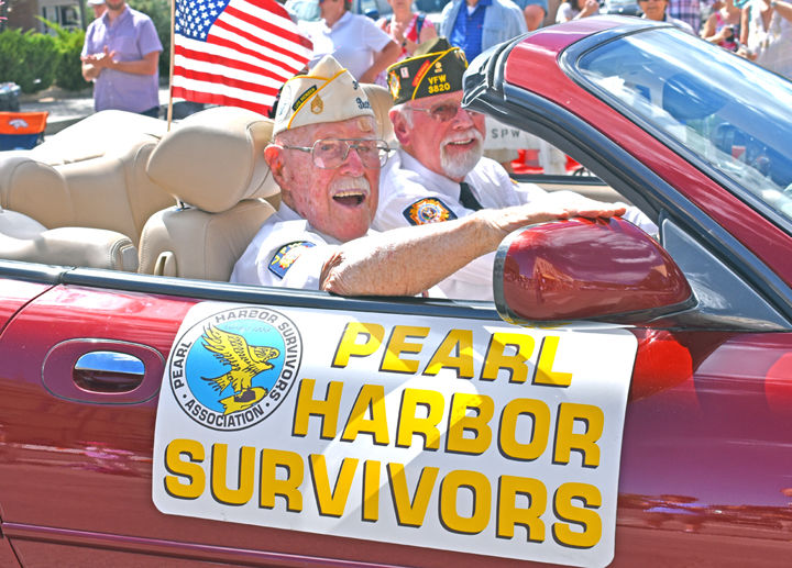 Salida veterans enjoy parade
